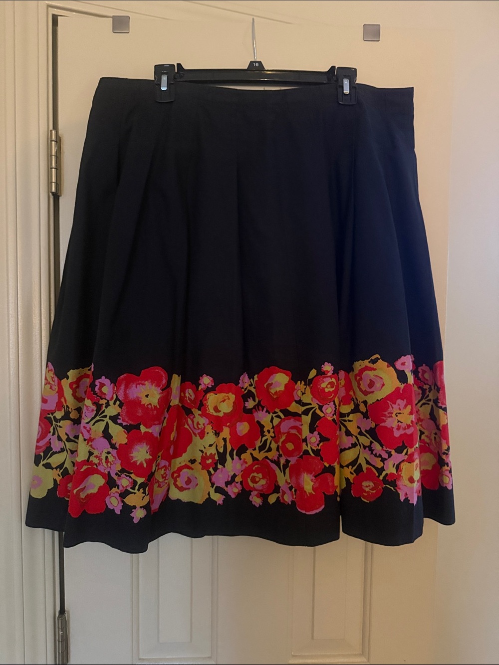 Isaac Mizrahi Black Skirt with Pink and Red Floral Border